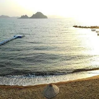 Blue Bodrum 터그트레이스